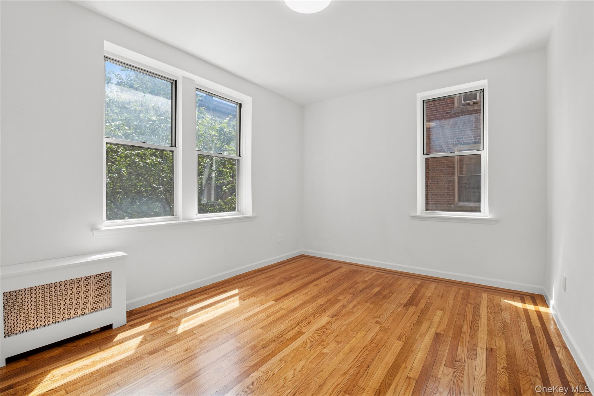 #11 photo, 34-58 90th Street, クイーンズ区 Jackson Heights , NY 11372