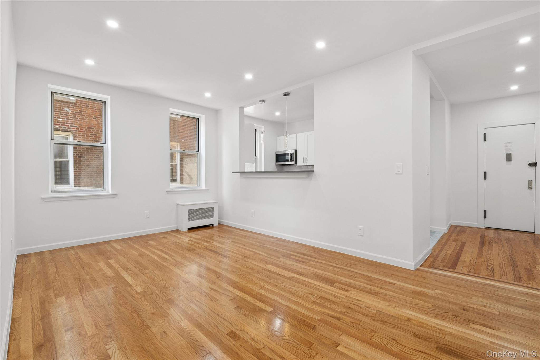 #5 photo, 34-58 90th Street, クイーンズ区 Jackson Heights , NY 11372