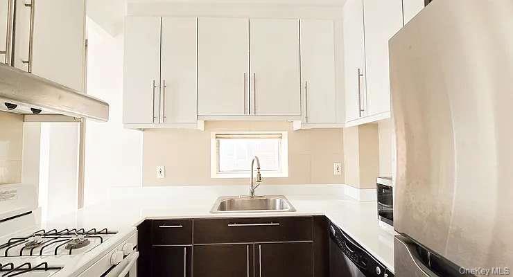 #7 photo, 42-05 Parsons Boulevard, Flushing , NY 11355