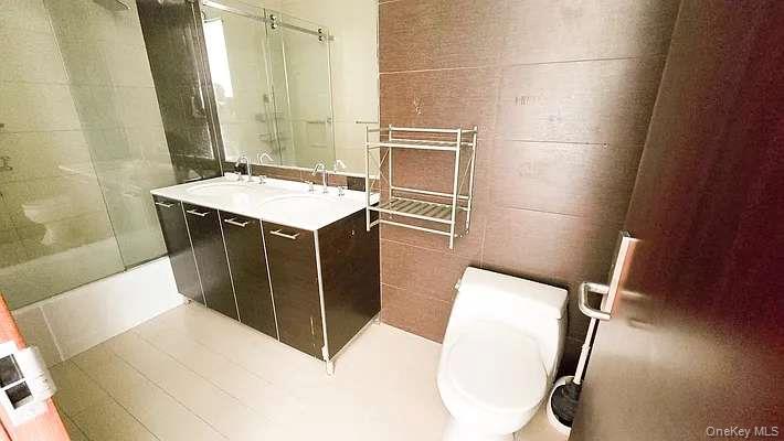 #9 photo, 42-05 Parsons Boulevard, Flushing , NY 11355