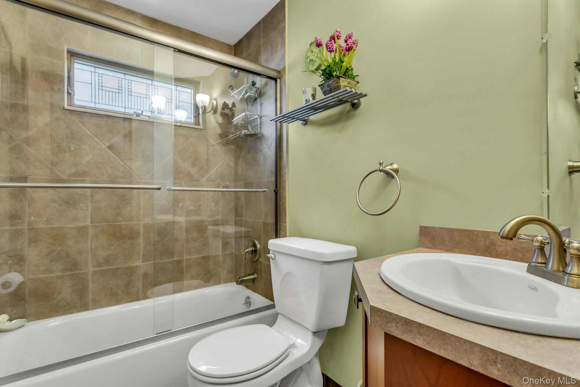 #18 photo, 1782 Adlin Court, East Meadow , NY 11554