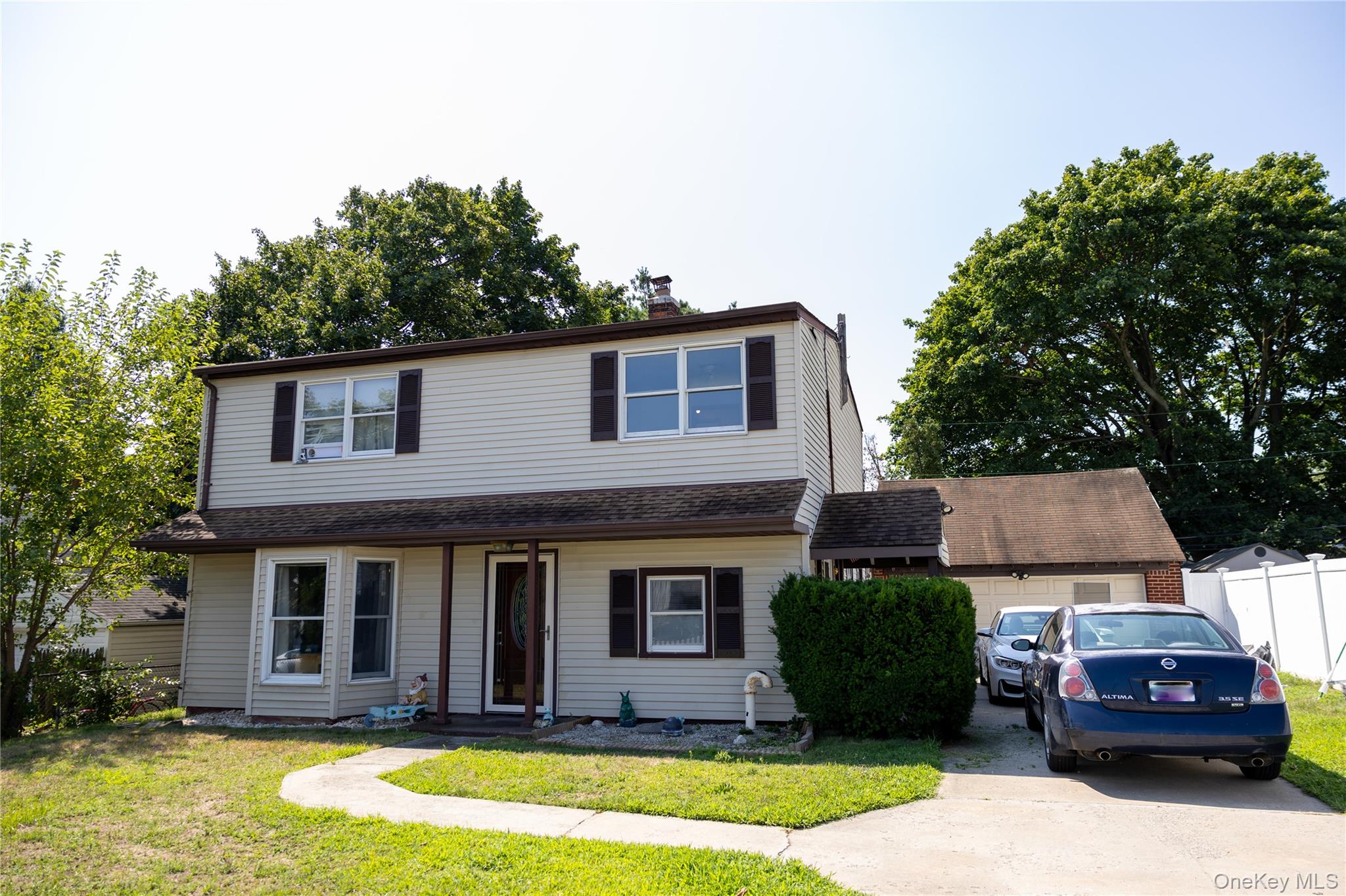#1 photo, 130 Balsam Lane, Levittown , NY 11756