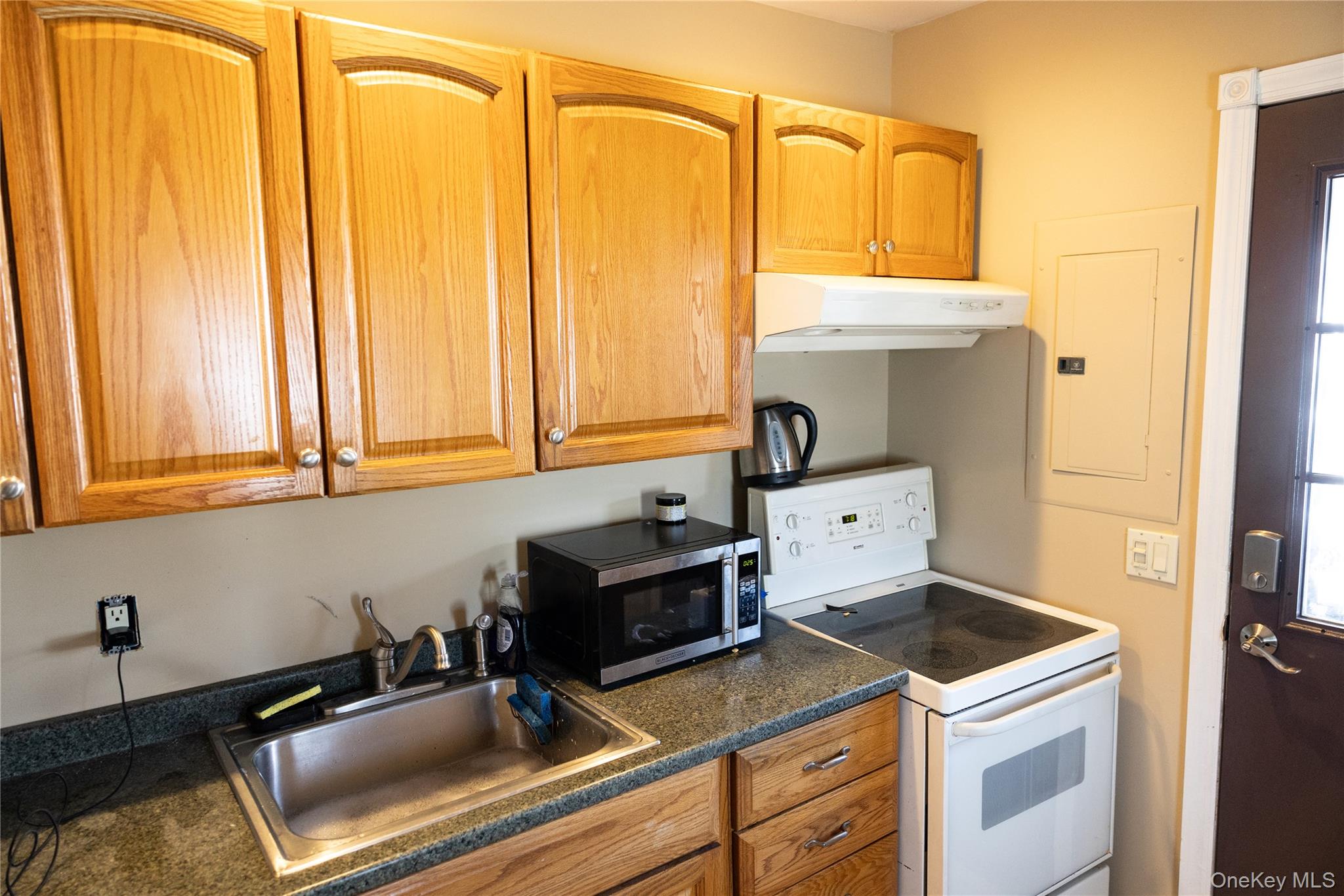 #12 photo, 130 Balsam Lane, Levittown , NY 11756