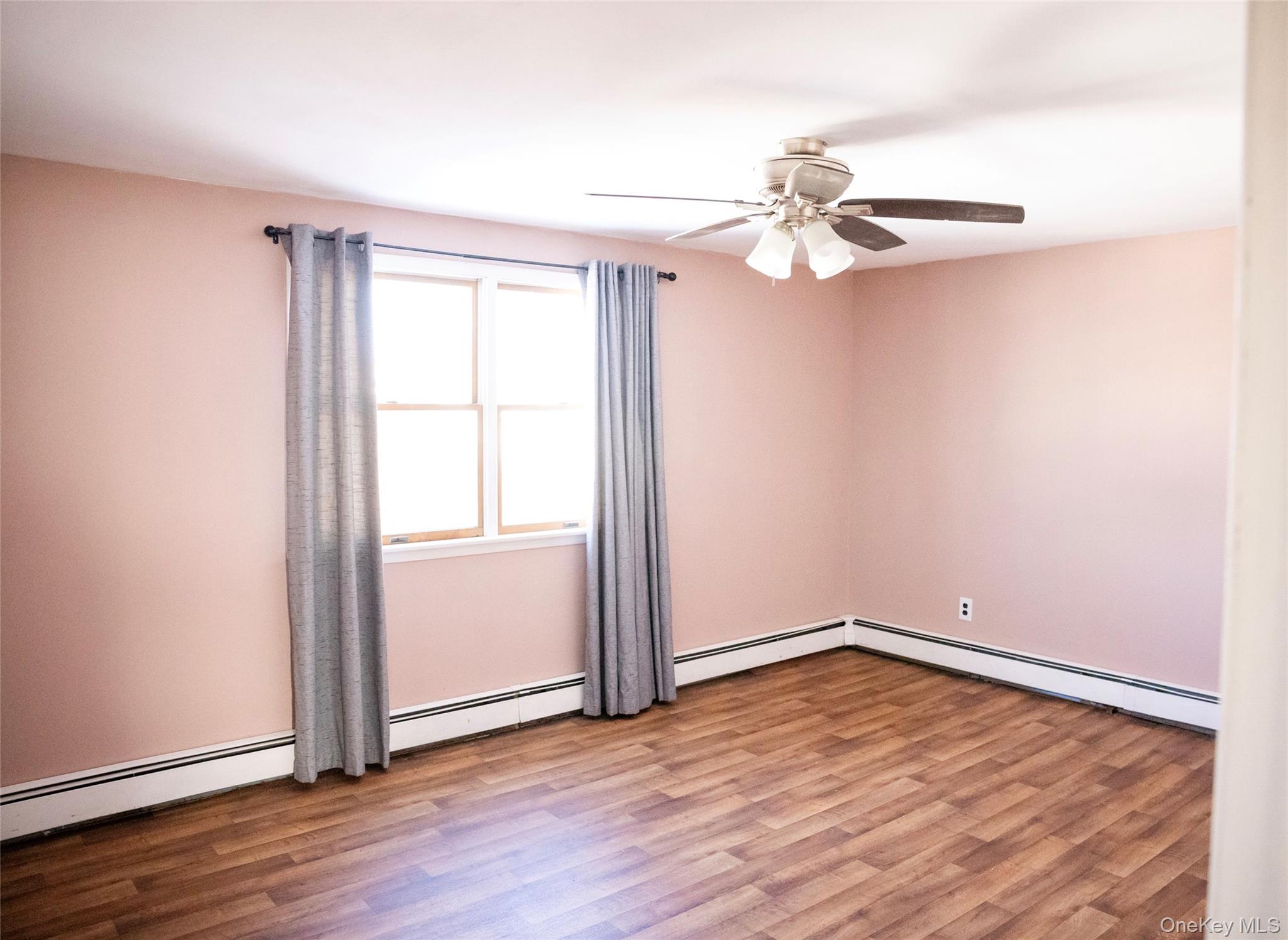 #7 photo, 130 Balsam Lane, Levittown , NY 11756