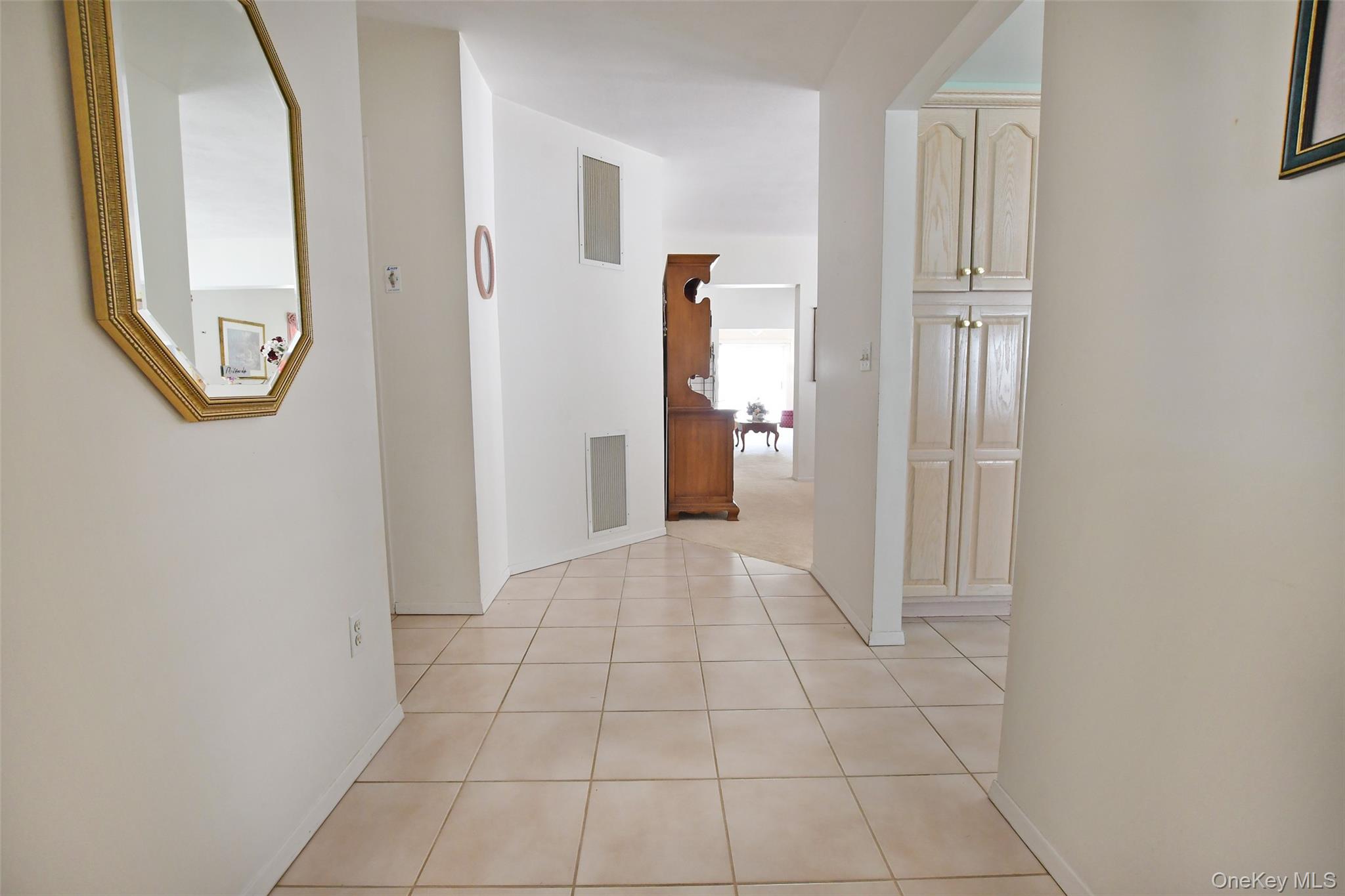 #11 photo, 11 Ethan Circle, サフォーク郡 Middle Island , NY 11953