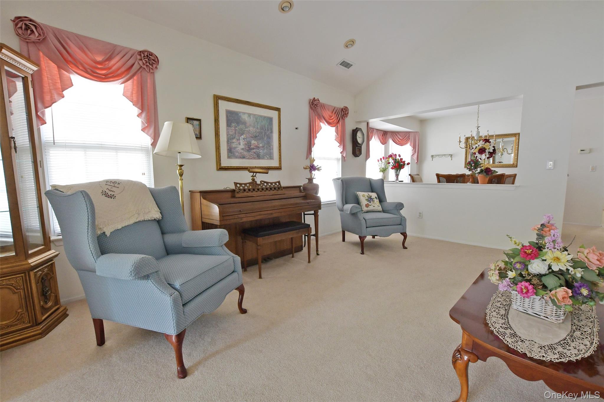 #20 photo, 11 Ethan Circle, サフォーク郡 Middle Island , NY 11953