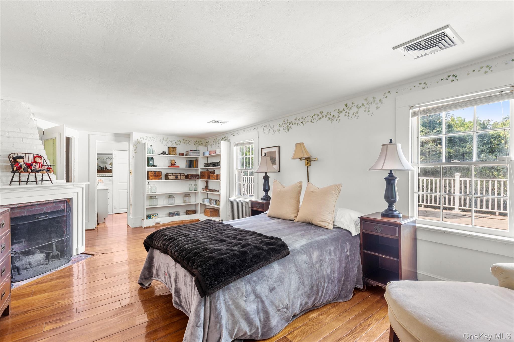 #12 photo, 14 W Meadow Lane Extension, Stony Brook , NY 11790