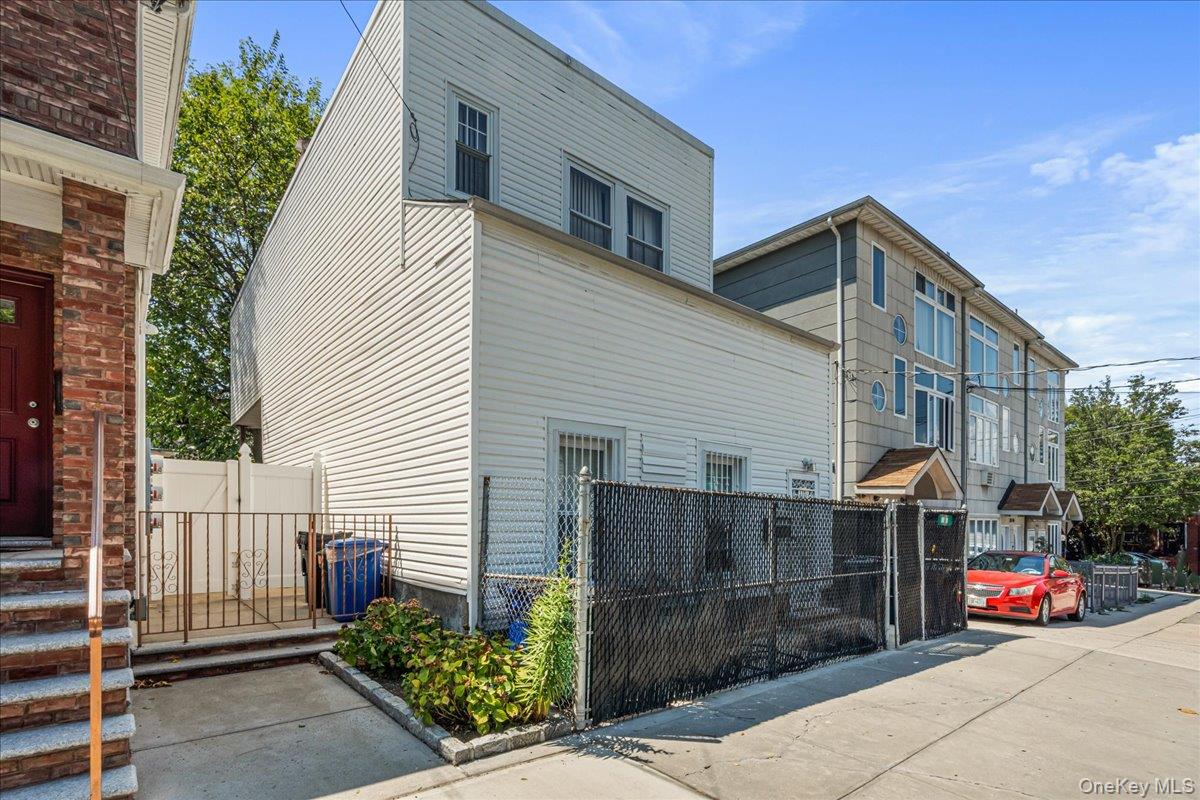 #2 photo, 8010 59th Street, クイーンズ区 Glendale , NY 11385