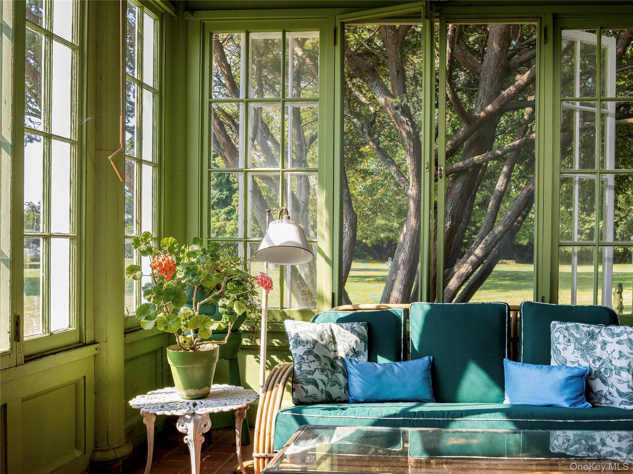 #7 photo, 59600 Main Road, Southold , NY 11971