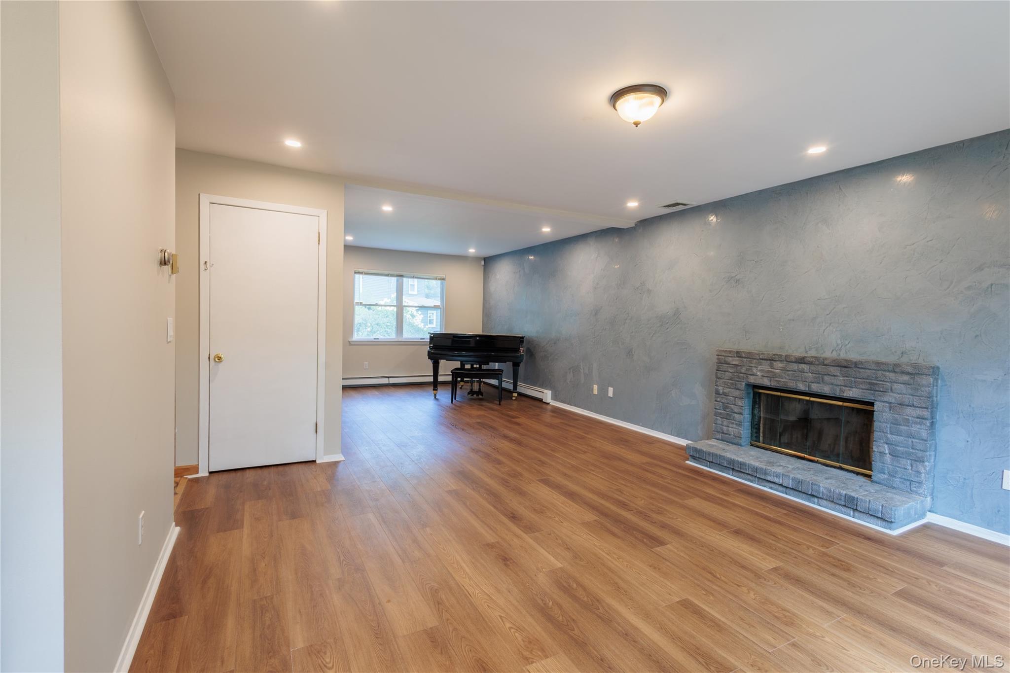 #4 photo, 14 Hill Road, Saint James , NY 11780