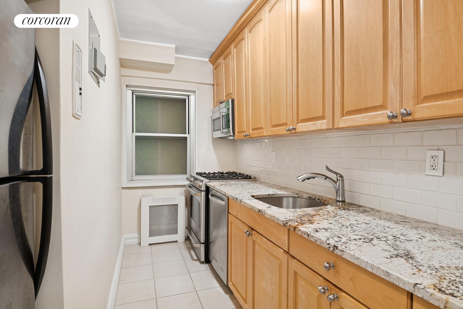 #4 photo, New York City, マンハッタン Turtle Bay , NY 10017