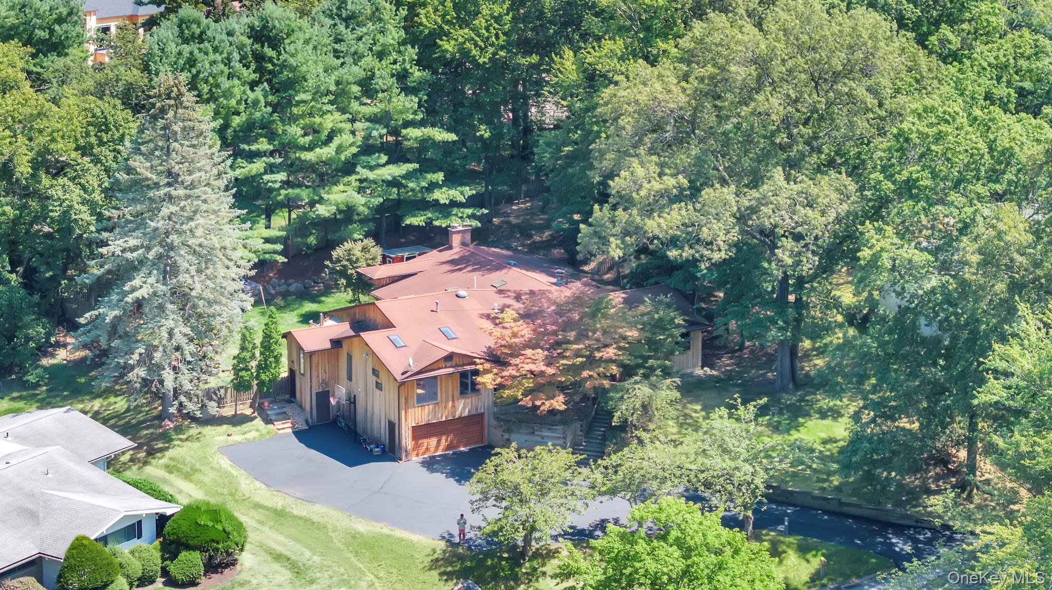 #1 photo, 4 Hilltop Place, Monsey , NY 10952