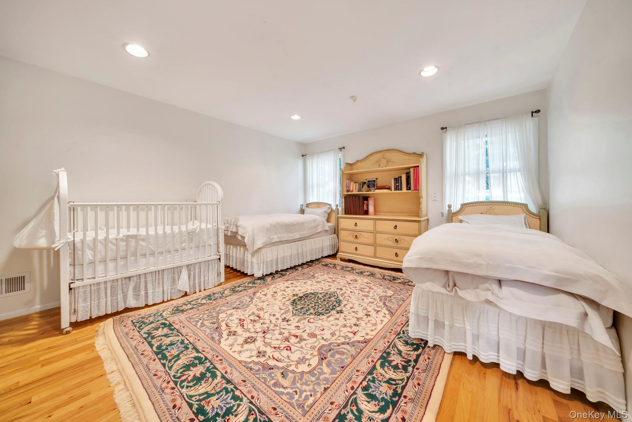 #20 photo, 4 Hilltop Place, Monsey , NY 10952