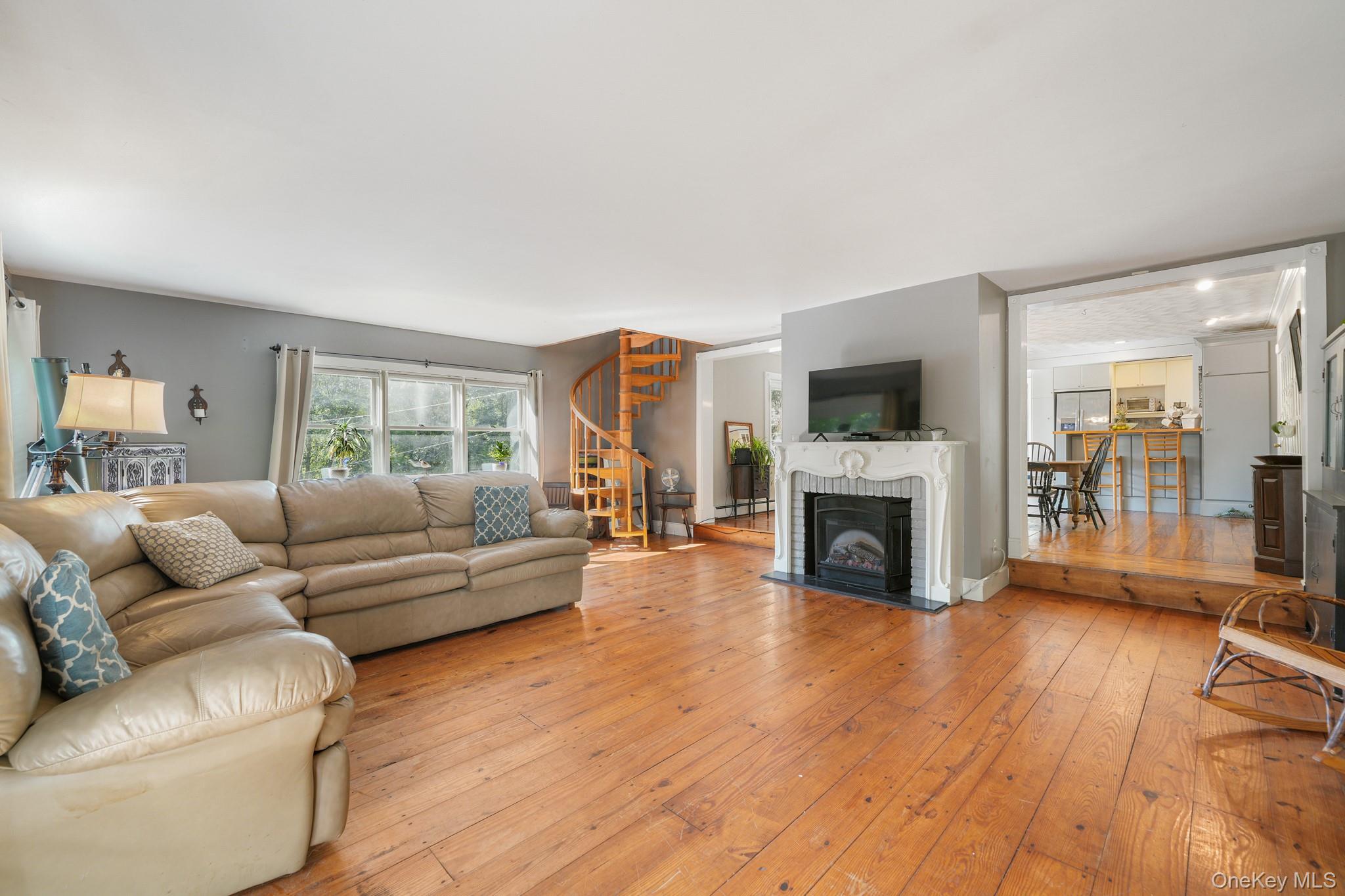 #14 photo, 407 Fort Van Tyle Road, Port Jervis , NY 12771