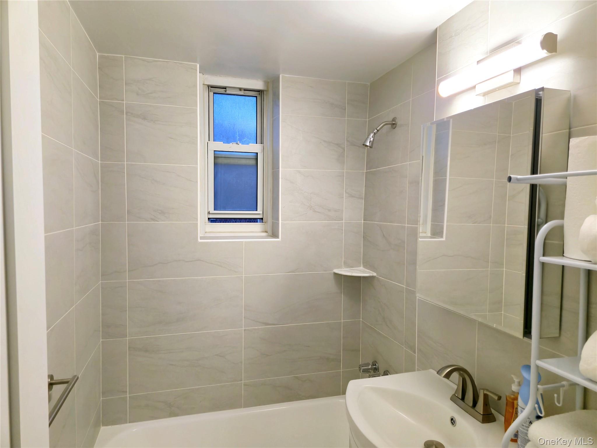 #13 photo, 220 Pelham Road, New Rochelle , NY 10805