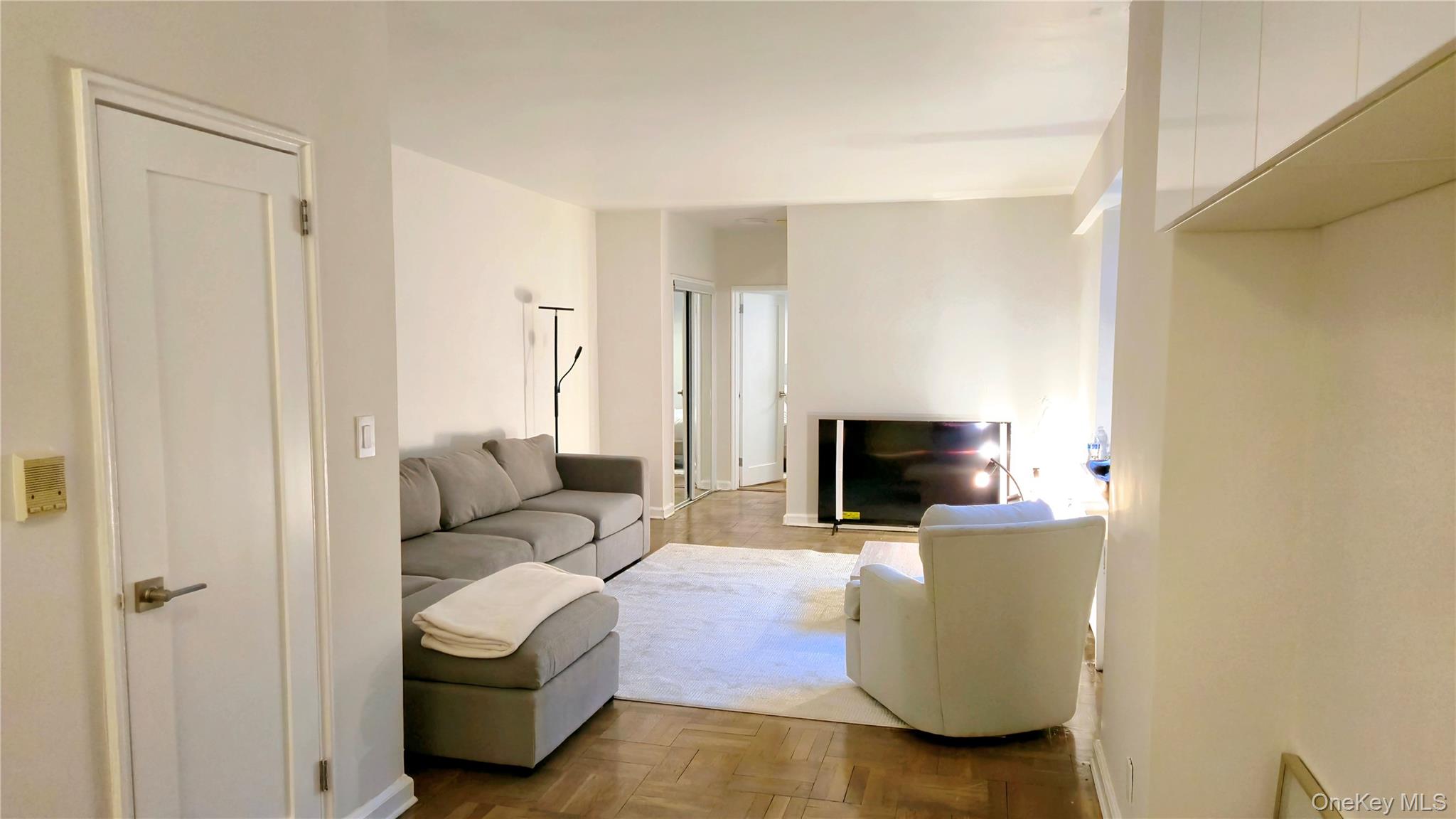 #2 photo, 220 Pelham Road, New Rochelle , NY 10805