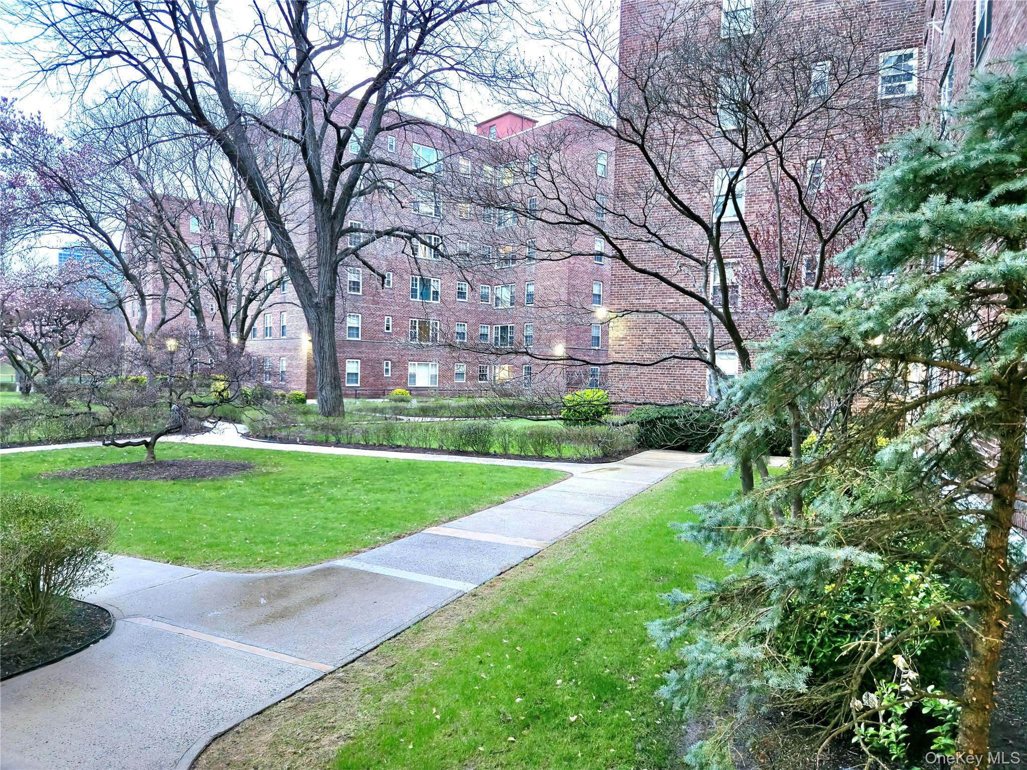 #6 photo, 220 Pelham Road, New Rochelle , NY 10805