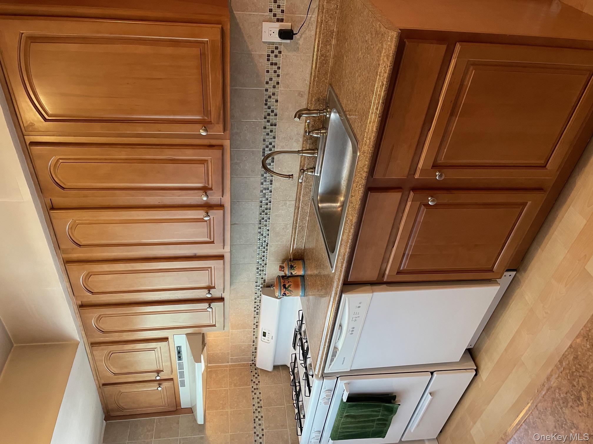 #13 photo, 20 Main Street, Garnerville , NY 10923