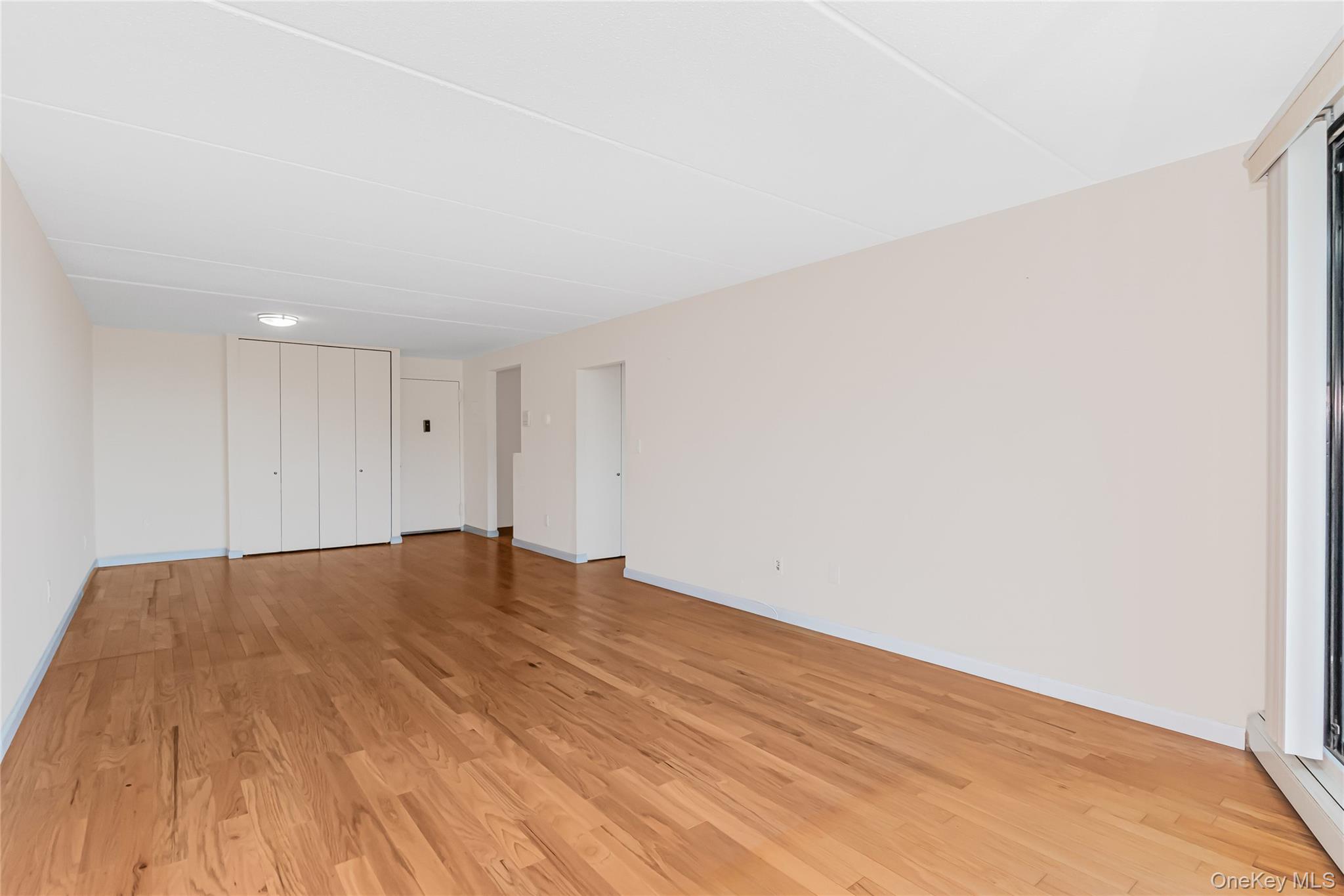 #5 photo, 1155 Warburton Avenue, Yonkers , NY 10701