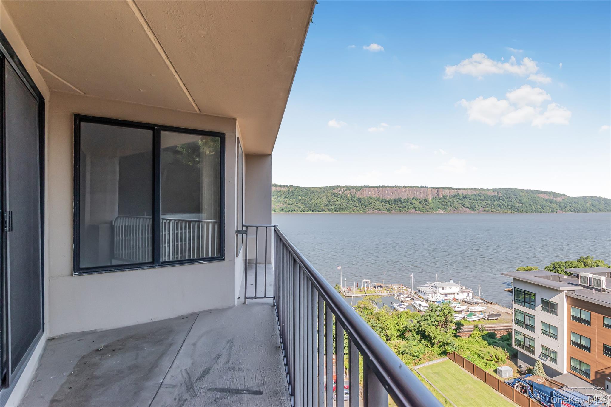 #7 photo, 1155 Warburton Avenue, Yonkers , NY 10701