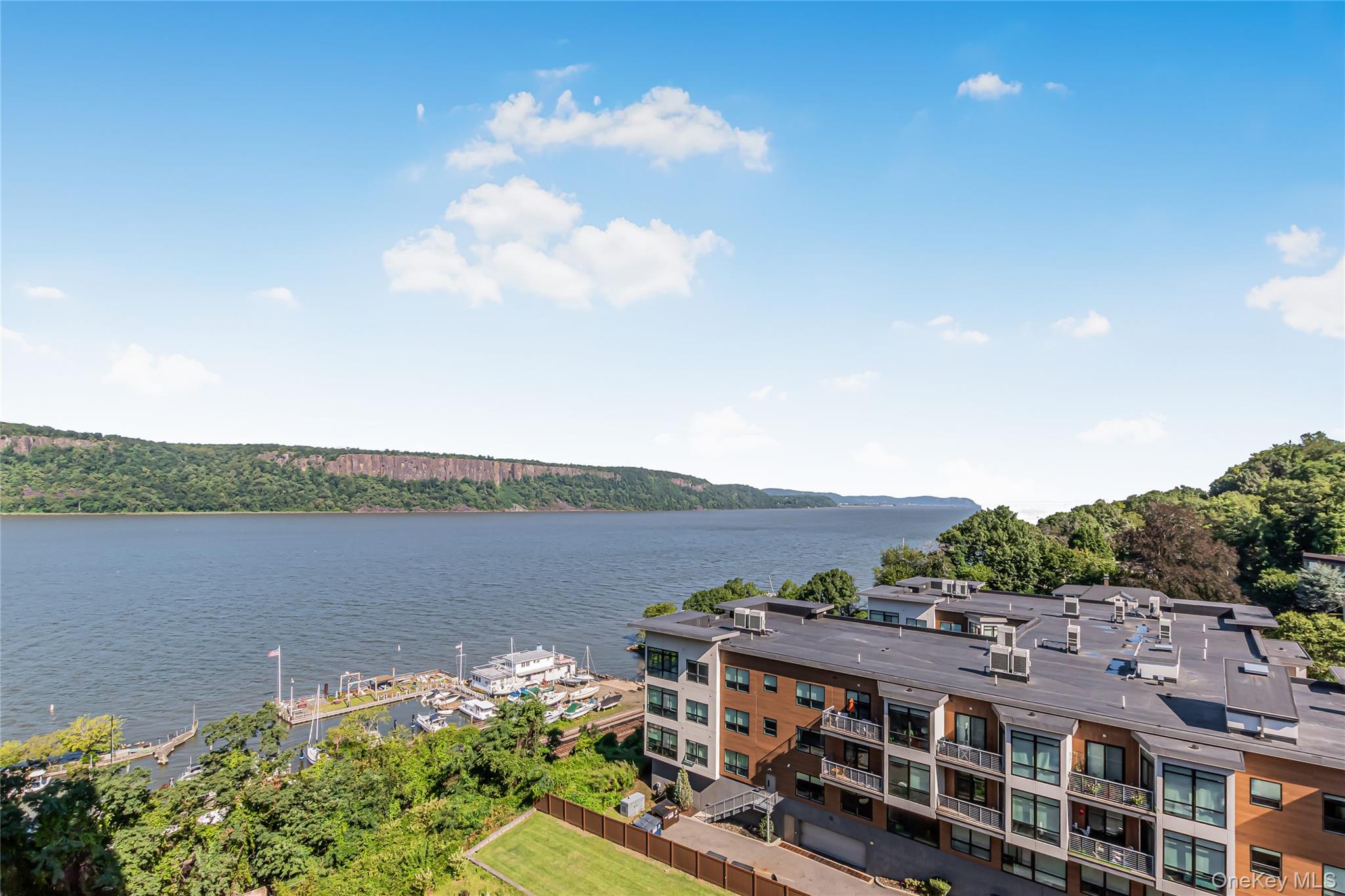 #8 photo, 1155 Warburton Avenue, Yonkers , NY 10701