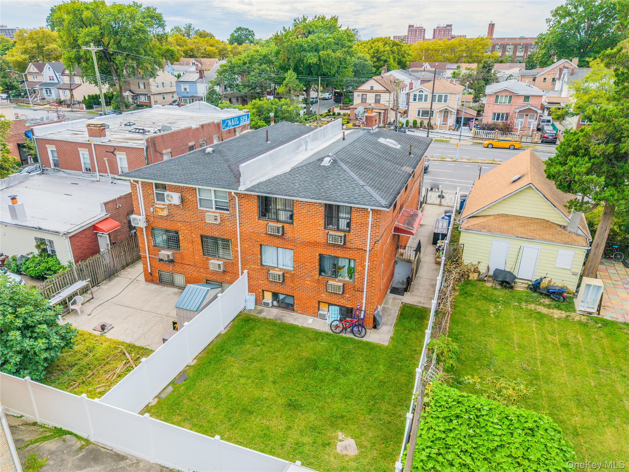 #4 photo, 7511 164th St, クイーンズ区 Fresh Meadows , NY 11366