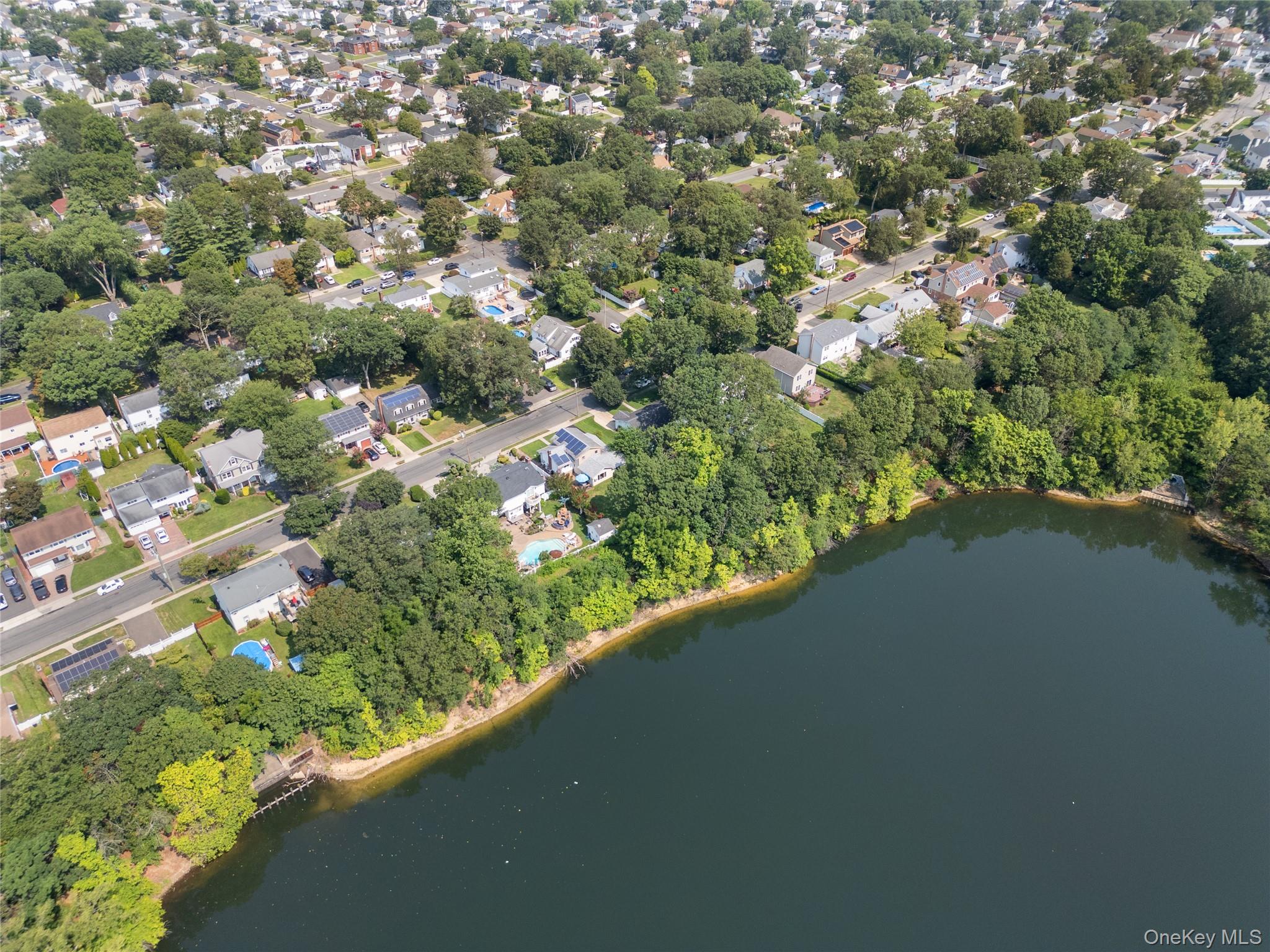 #3 photo, 1850 Lenox Avenue, ナッソー郡 East Meadow , NY 11554