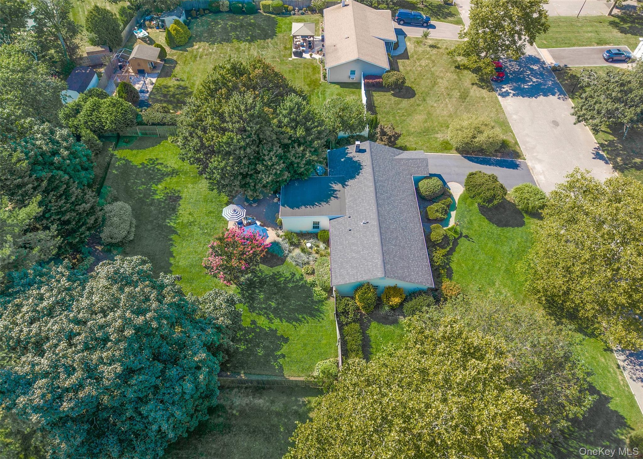 #2 photo, 82 Chelsea Drive, サフォーク郡 Mount Sinai , NY 11766