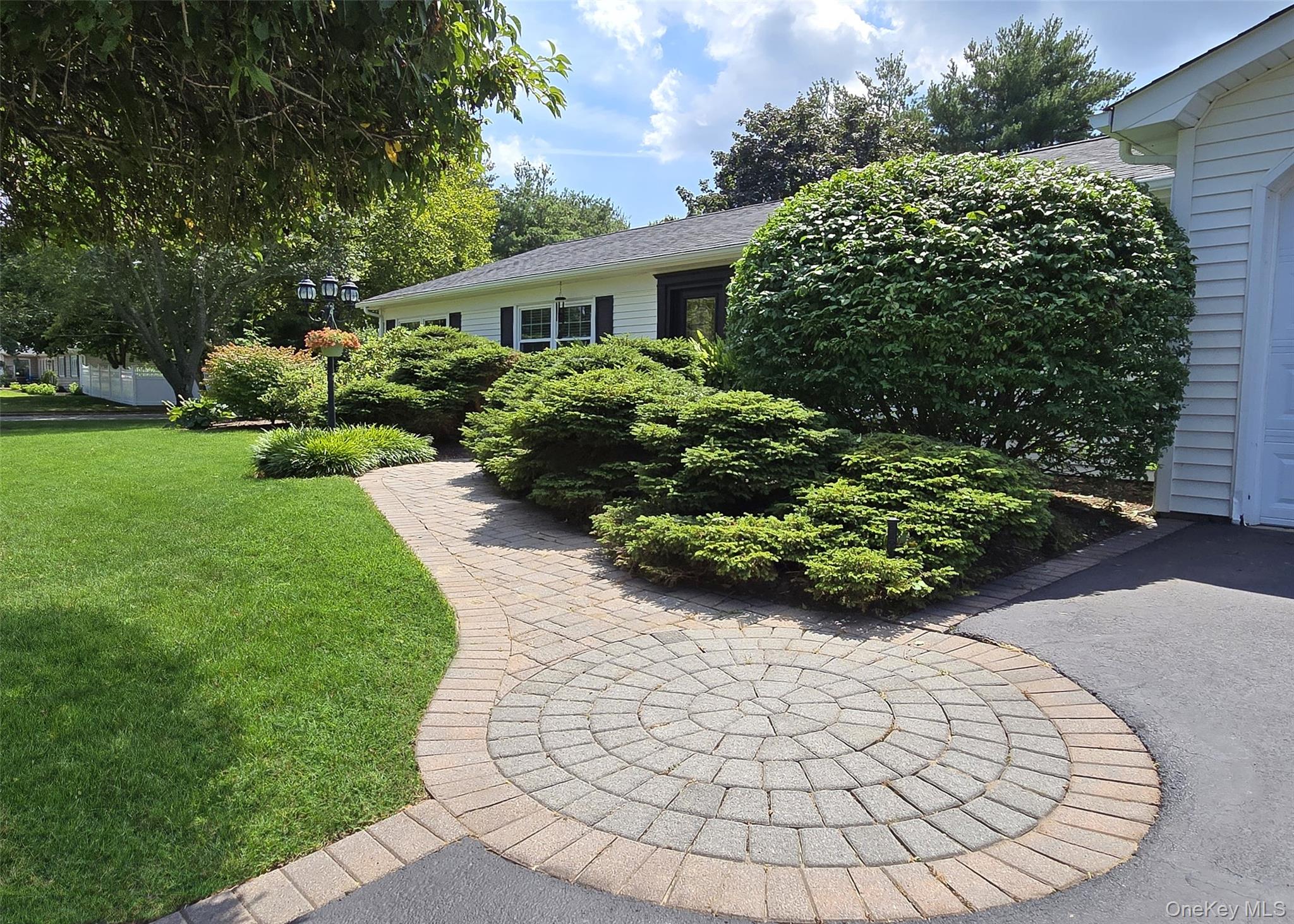 #4 photo, 82 Chelsea Drive, サフォーク郡 Mount Sinai , NY 11766