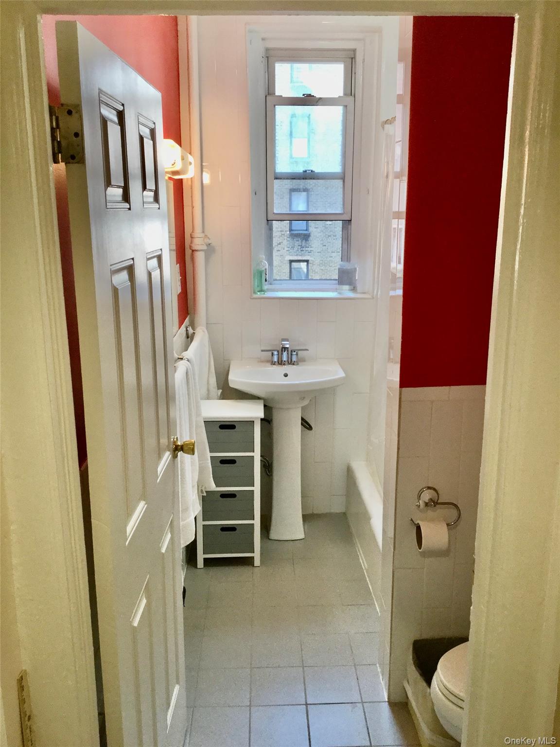 #9 photo, 35-20 82 Street, クイーンズ区 Jackson Heights , NY 11372