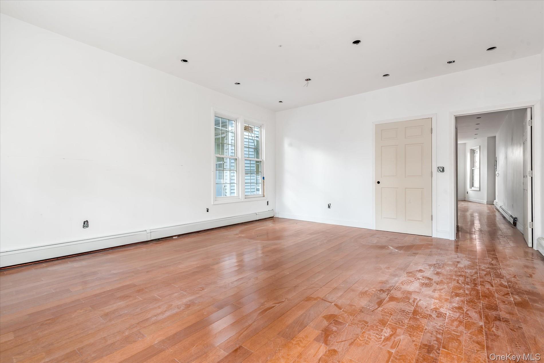 #10 photo, 1142 Welling Court, クイーンズ区 Astoria , NY 11102