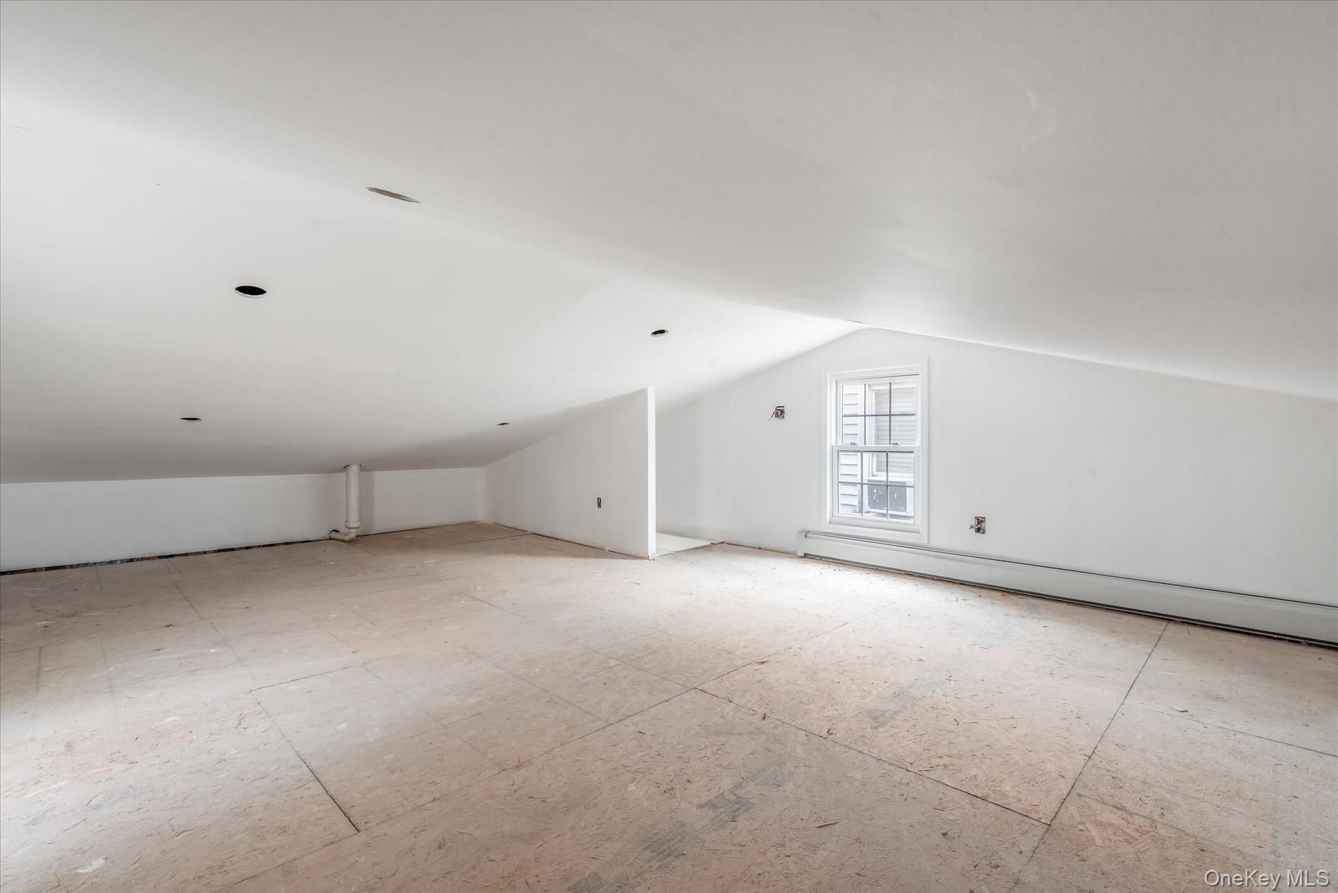 #18 photo, 1142 Welling Court, クイーンズ区 Astoria , NY 11102