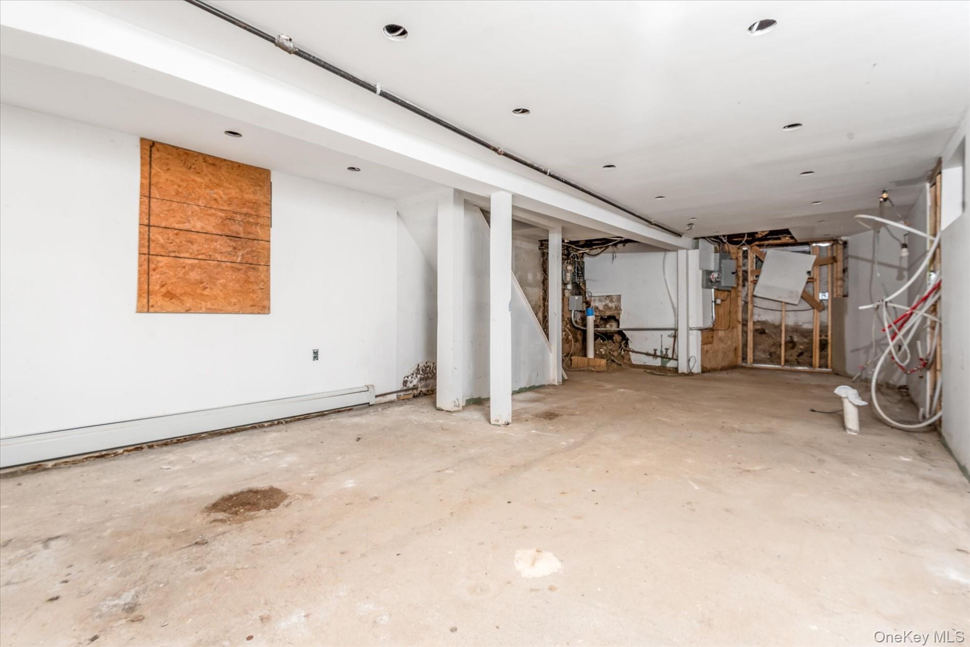 #19 photo, 1142 Welling Court, クイーンズ区 Astoria , NY 11102