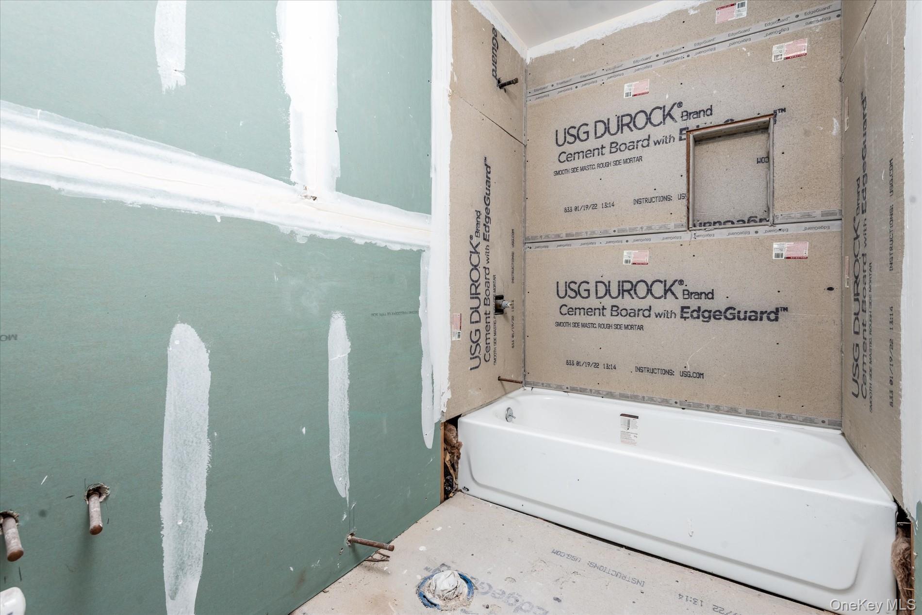 #8 photo, 1142 Welling Court, クイーンズ区 Astoria , NY 11102