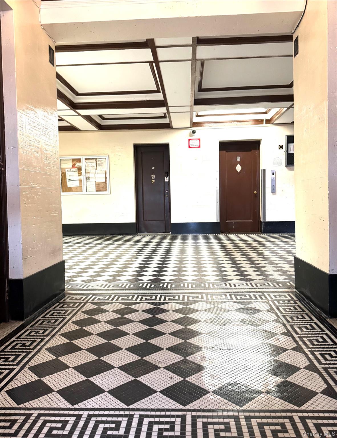 #2 photo, 2925 Mathews Ave, ブロンクス区 Bronx , NY 10467