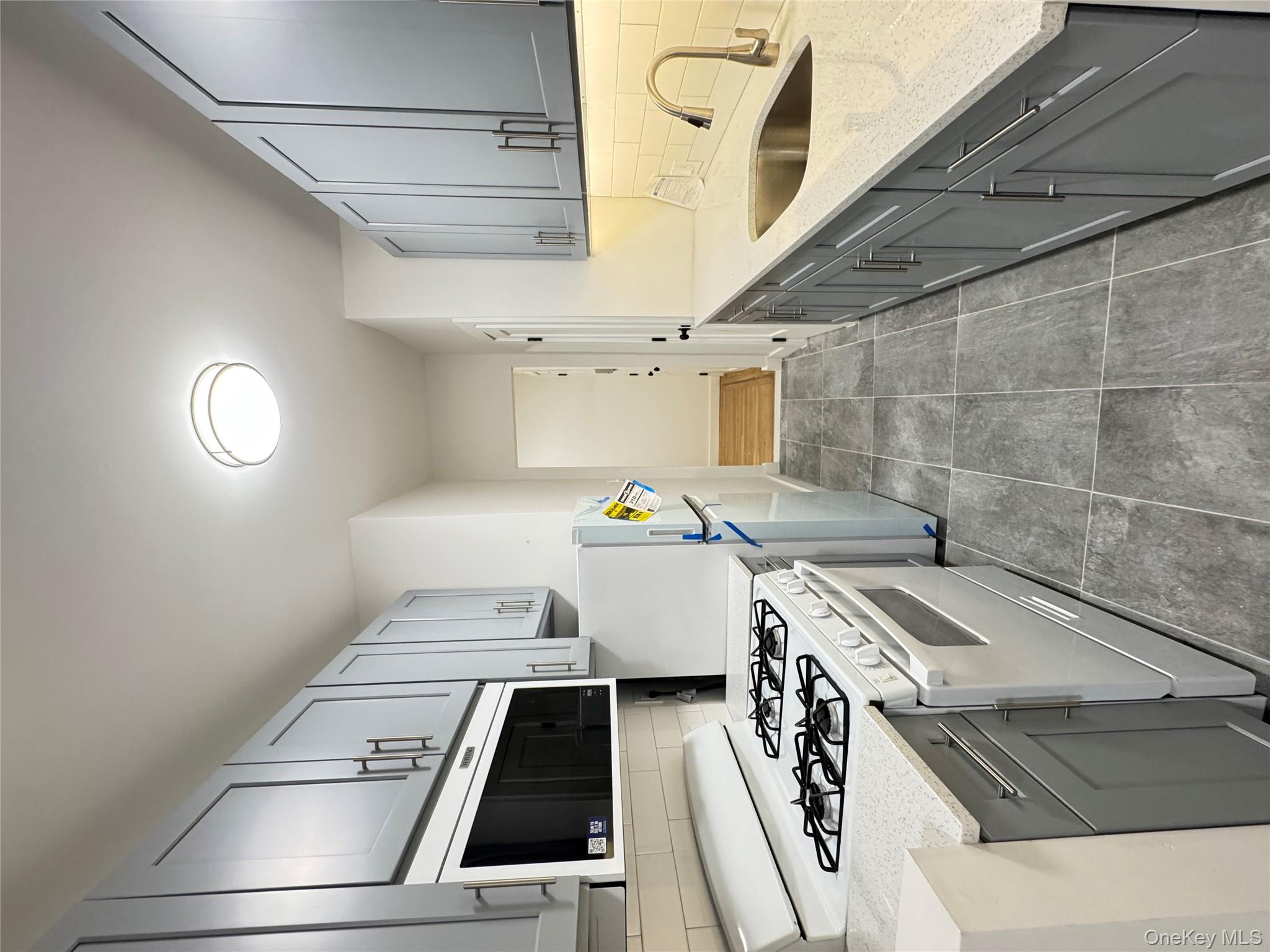 #8 photo, 2925 Mathews Ave, ブロンクス区 Bronx , NY 10467