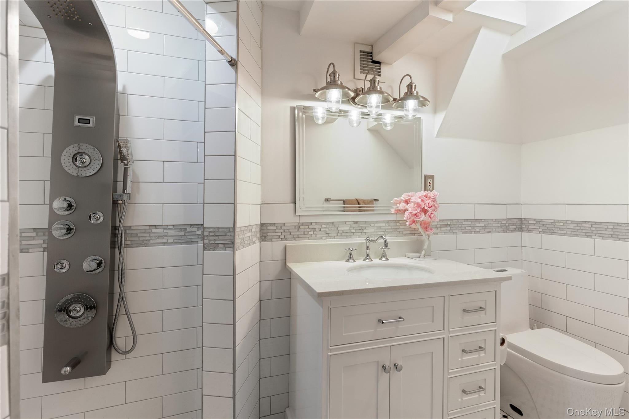 #20 photo, 4 Marisa Court, Bronx , NY 10465