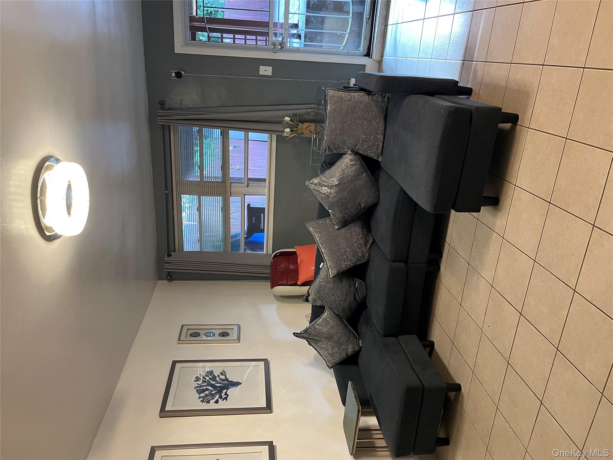 #8 photo, 2524 Radcliff Avenue, ブロンクス区 Bronx , NY 10469