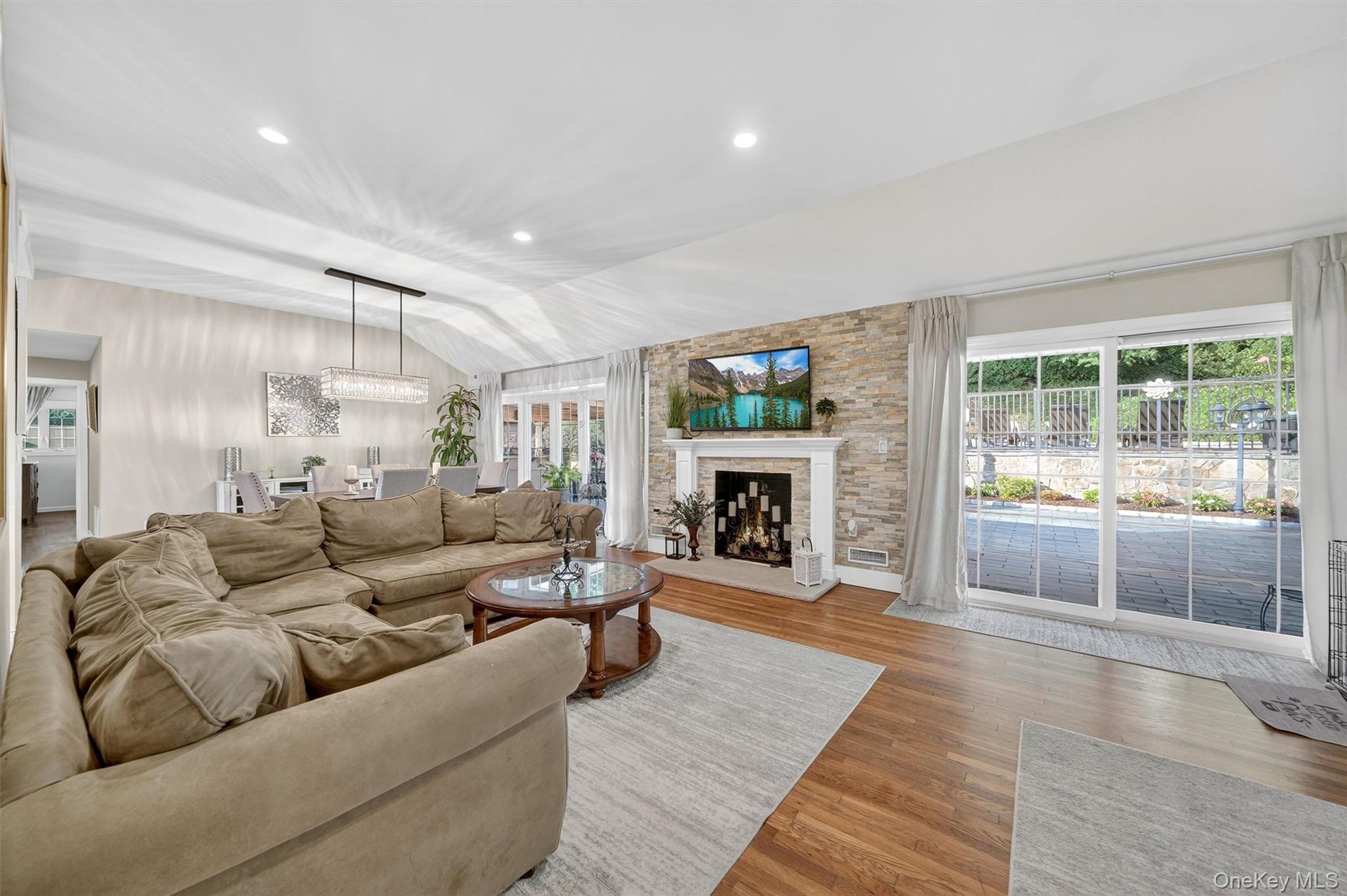 #13 photo, 15 Lakeshore Drive, Eastchester , NY 10709