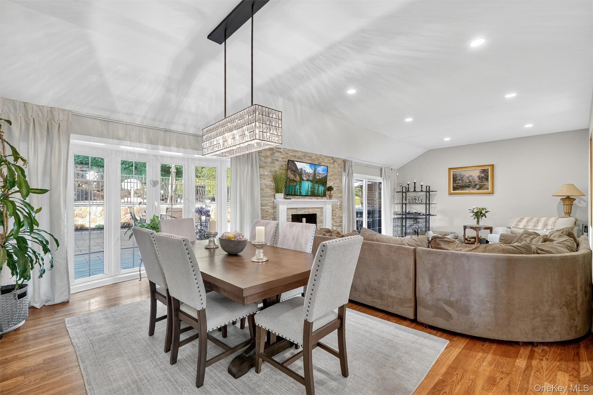 #18 photo, 15 Lakeshore Drive, Eastchester , NY 10709