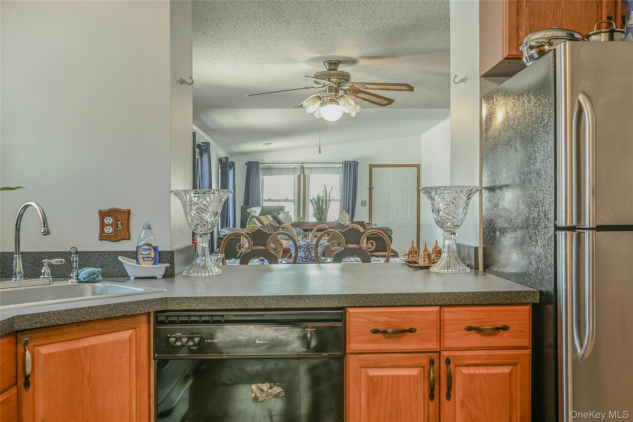 #8 photo, 161 Village Circle, サフォーク郡 Manorville , NY 11949