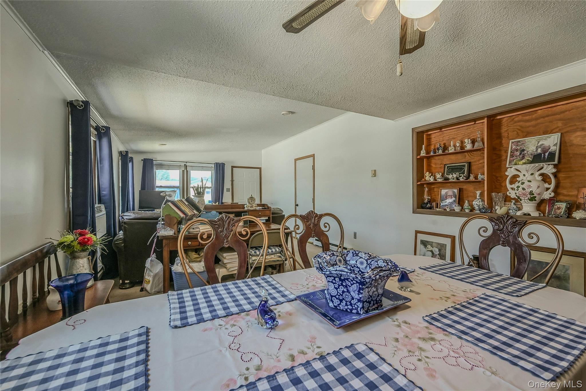 #9 photo, 161 Village Circle, サフォーク郡 Manorville , NY 11949