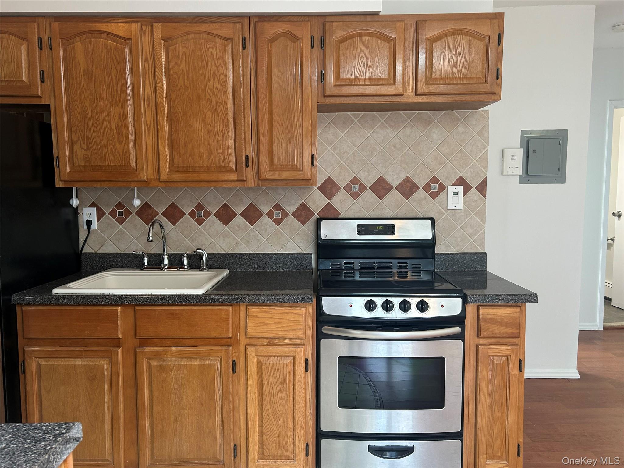 #5 photo, 475 W Broadway, ナッソー郡 Long Beach , NY 11561