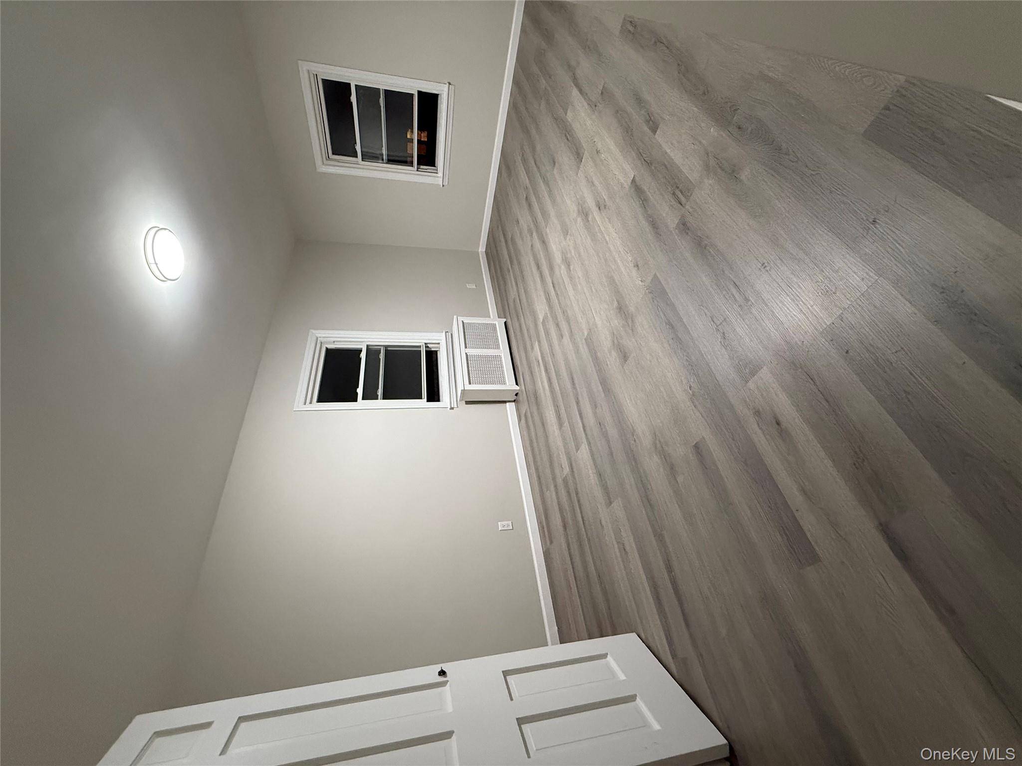 #8 photo, 84-63 161 street, Jamaica Hills , NY 11432