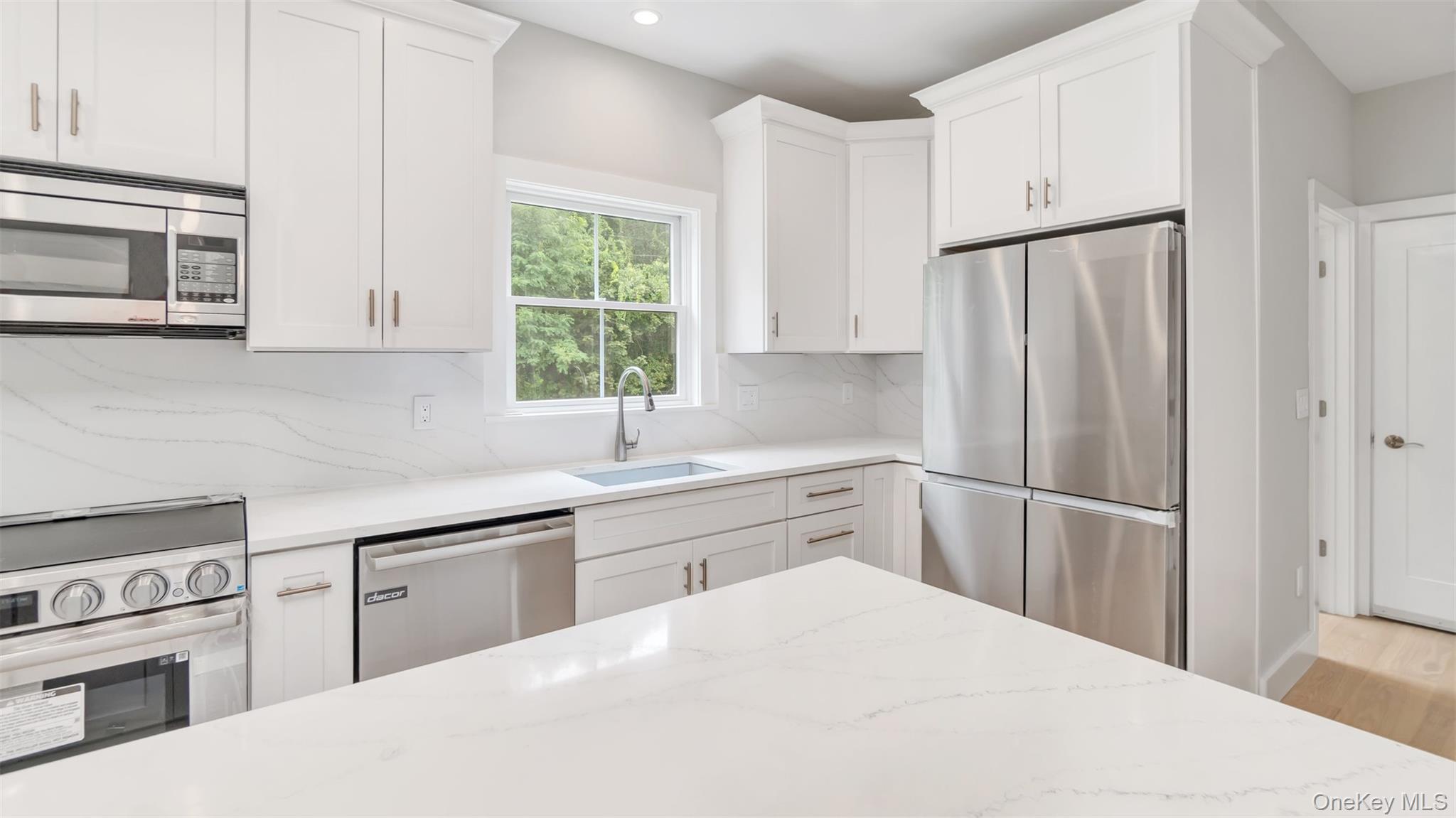 #13 photo, 5B Fanning Avenue, サフォーク郡 Hampton Bays , NY 11946