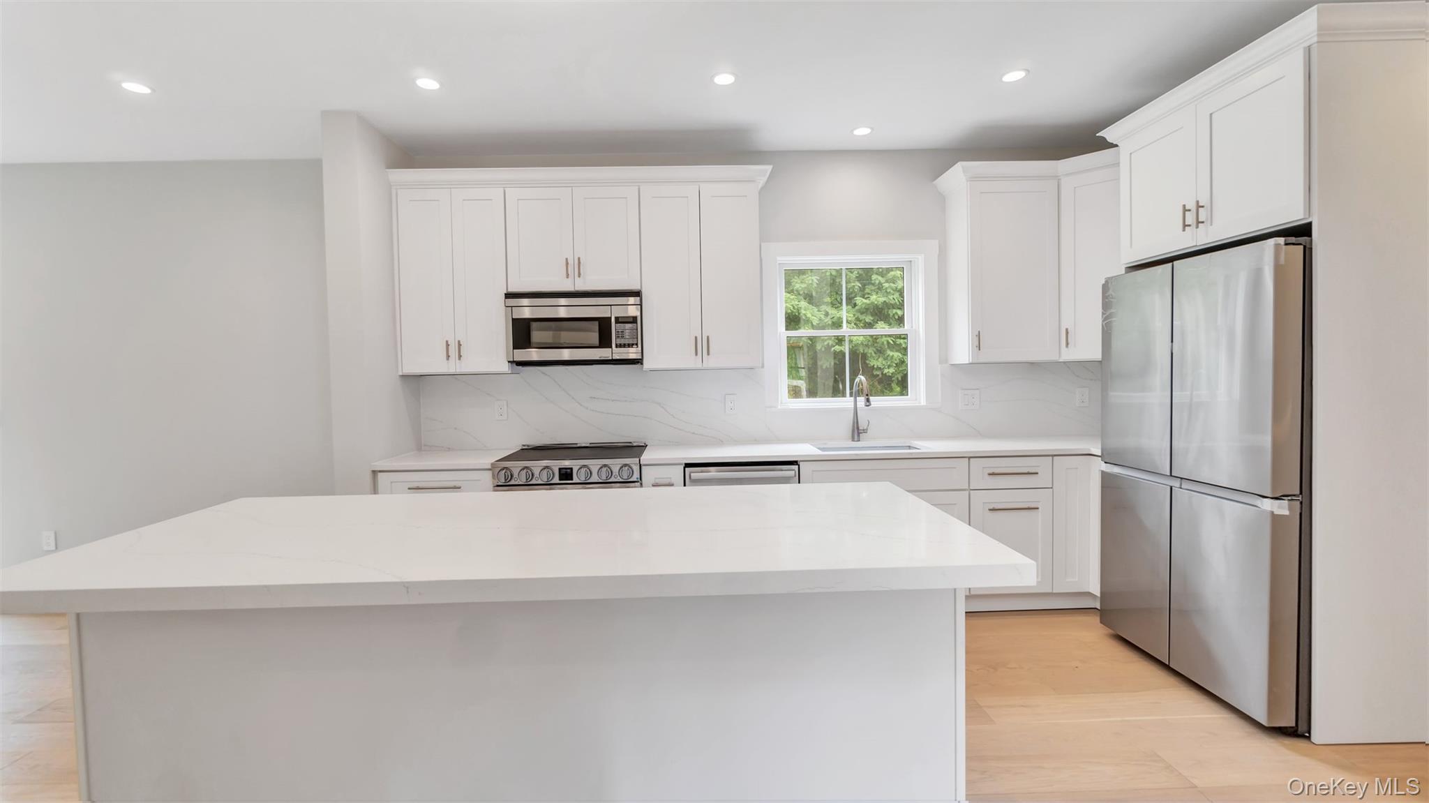 #15 photo, 5B Fanning Avenue, サフォーク郡 Hampton Bays , NY 11946