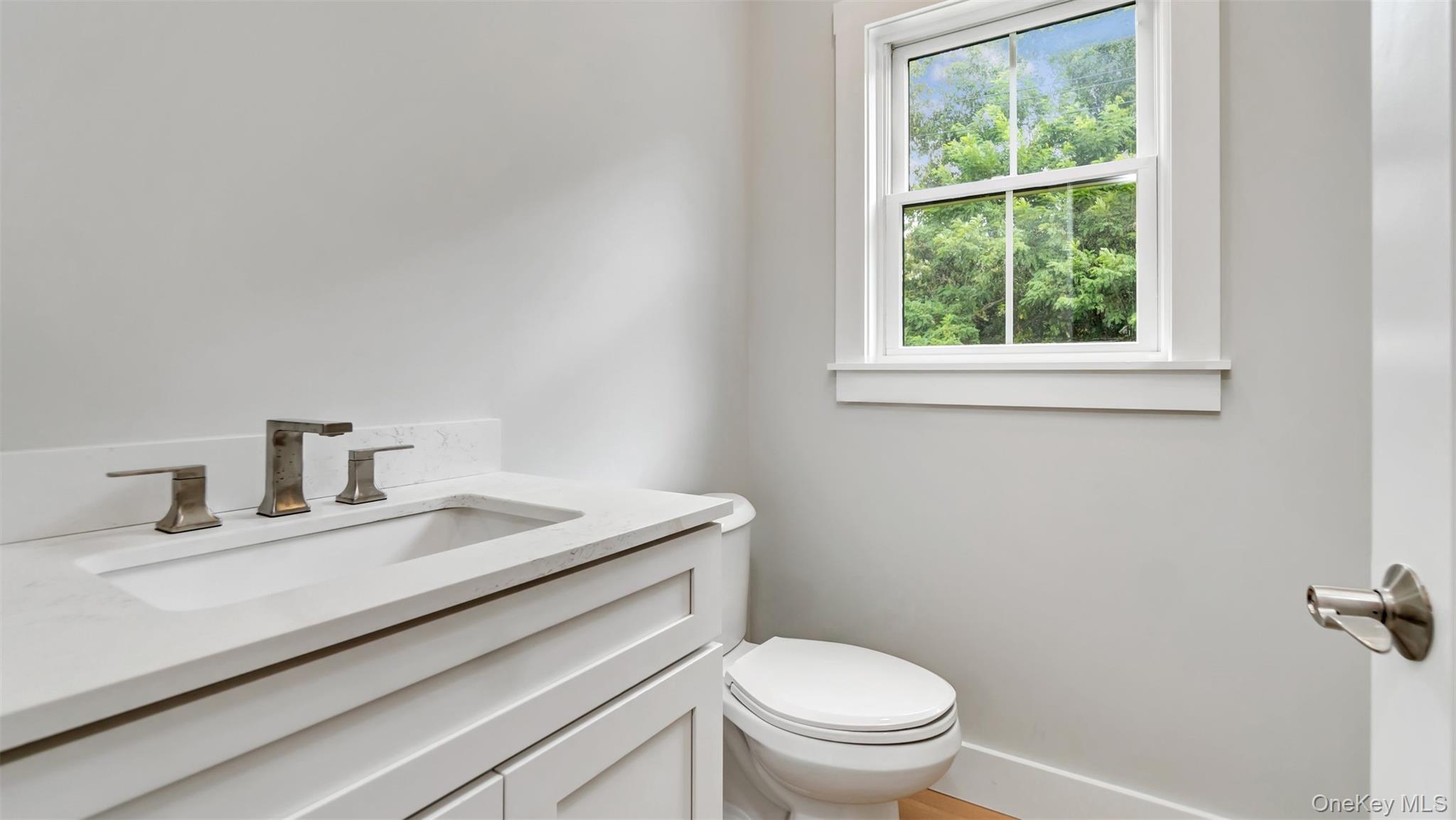 #20 photo, 5B Fanning Avenue, サフォーク郡 Hampton Bays , NY 11946