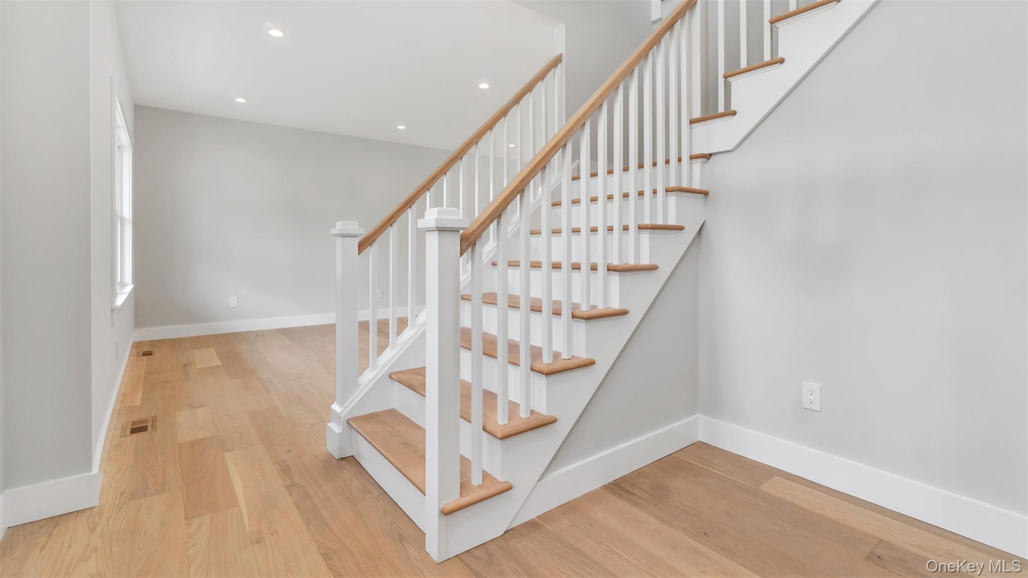 #9 photo, 5B Fanning Avenue, サフォーク郡 Hampton Bays , NY 11946