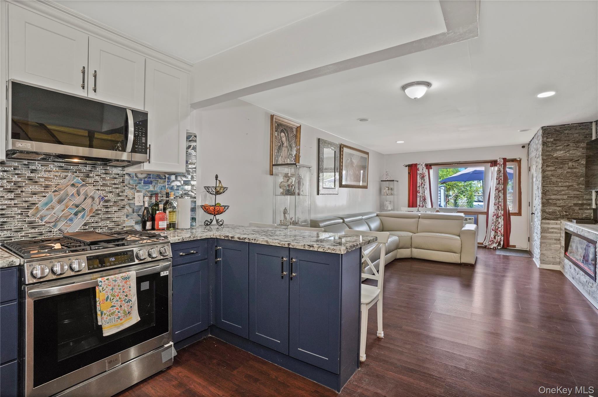 #6 photo, 6536 Metropolitan Avenue, クイーンズ区 Middle Village , NY 11379