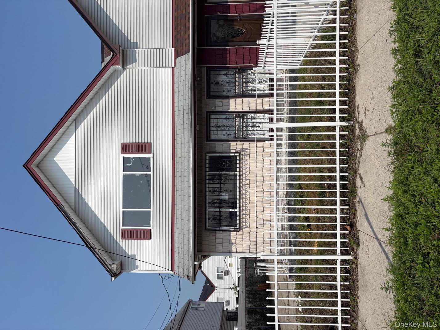 #1 photo, 609 Beach 63rd Street, कुईंस Arverne , NY 11692